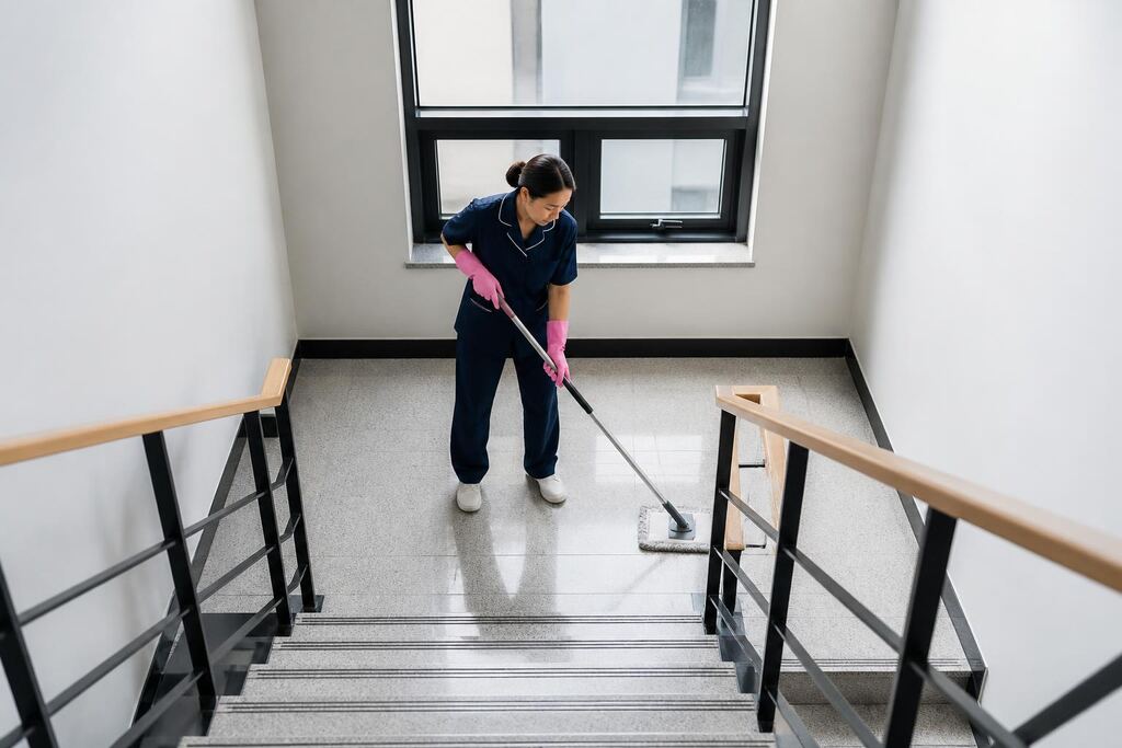 충남 계단청소 이미지