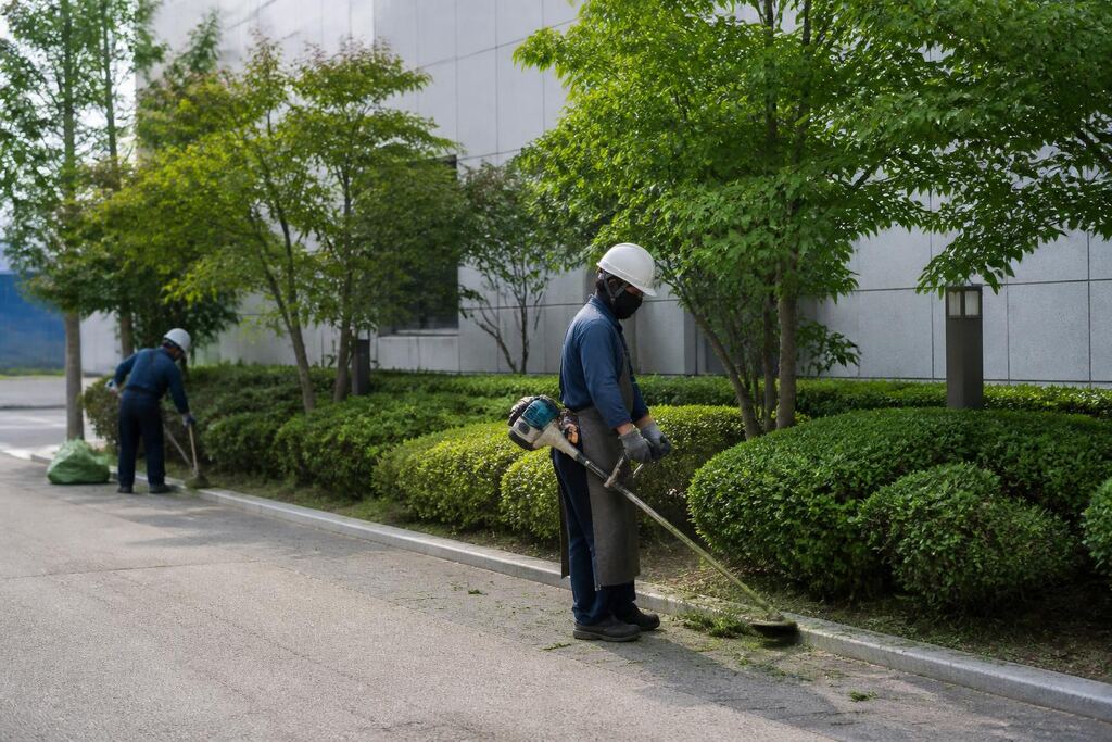 인천 사업장 조경 정기관리 작업 범위와 현장 조건 이미지