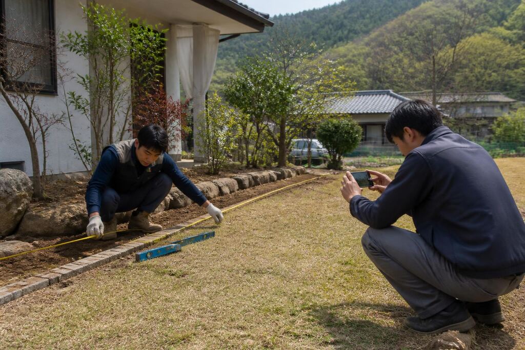 전북특별자치도 조경석·경계석 시공 작업 범위와 현장 조건 이미지