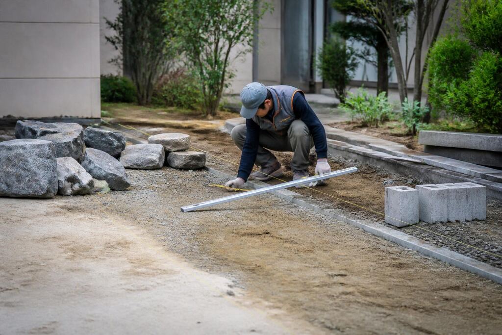 서울 종로구 조경석·경계석 시공 작업 범위와 현장 조건 이미지
