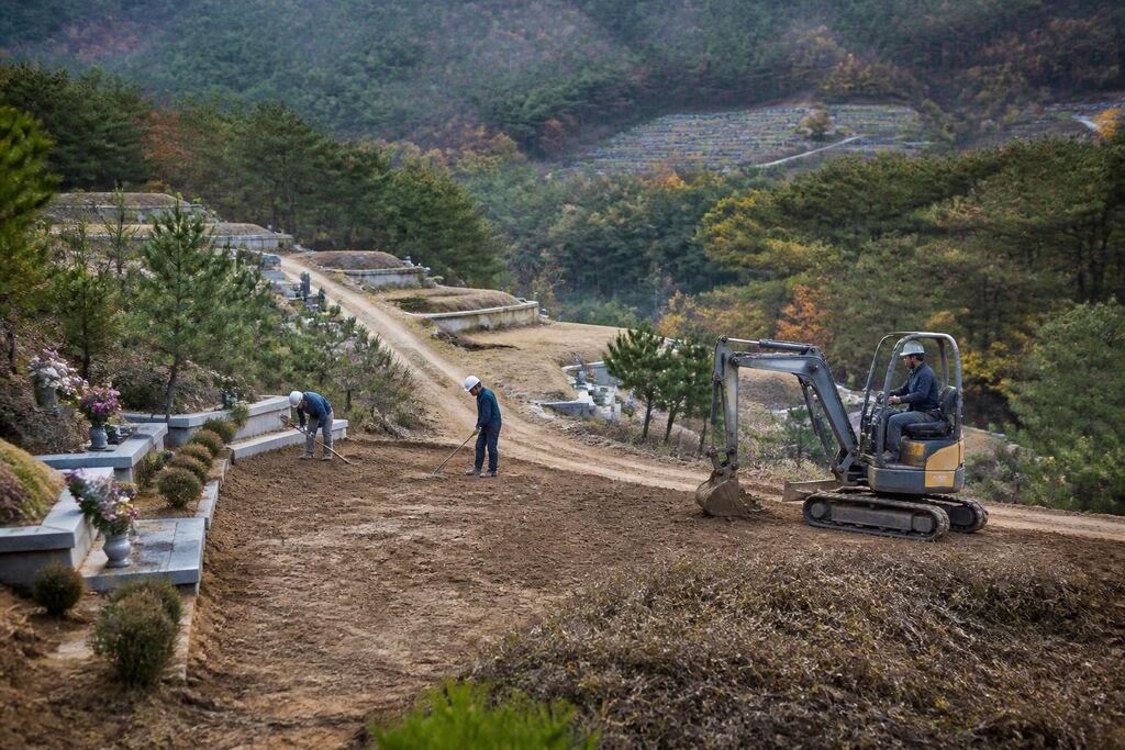전남광주통합특별시 묘지조성 작업 범위와 현장 조건 이미지