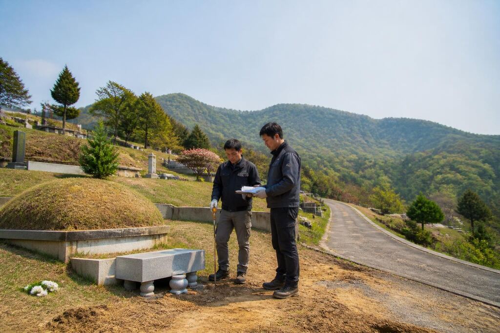 경기 묘지이장 이미지