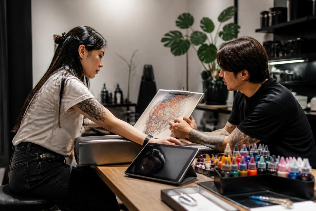 서울 종로구 컬러 타투 이미지