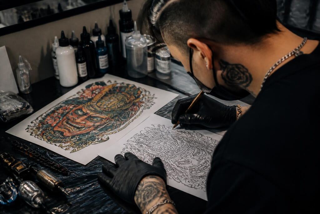 서울 종로구 올드스쿨·뉴스쿨 타투 작업 범위와 현장 조건 이미지