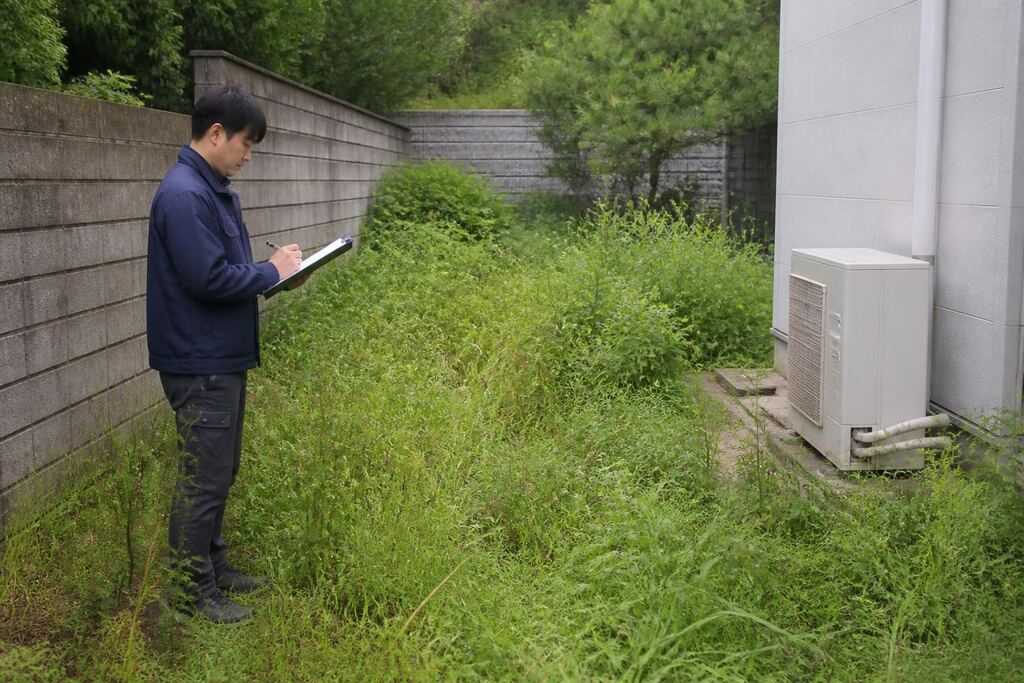 서울 강서구 제초 작업 작업 범위와 현장 조건 이미지