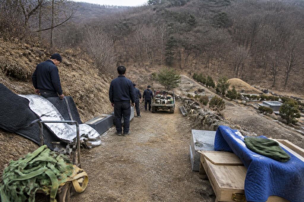 서울 중랑구 묘지이장 작업 범위와 현장 조건 이미지