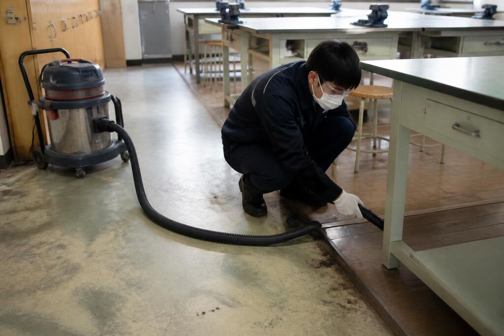 학교청소 서비스 작업 범위와 현장 조건 이미지